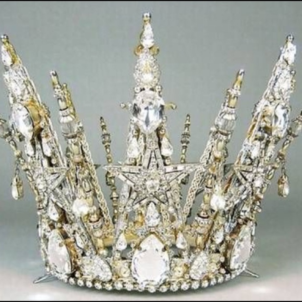 Meet your Posher, Queenie’s Closet!!